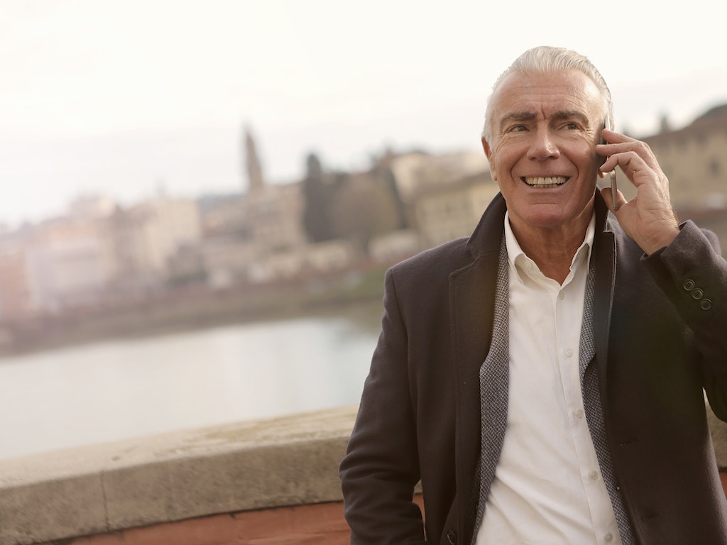 How To Choose the Best Cell Phone Plans for Seniors